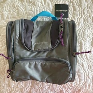 Eddie Bauer Toiletry Bag with hook. NWT